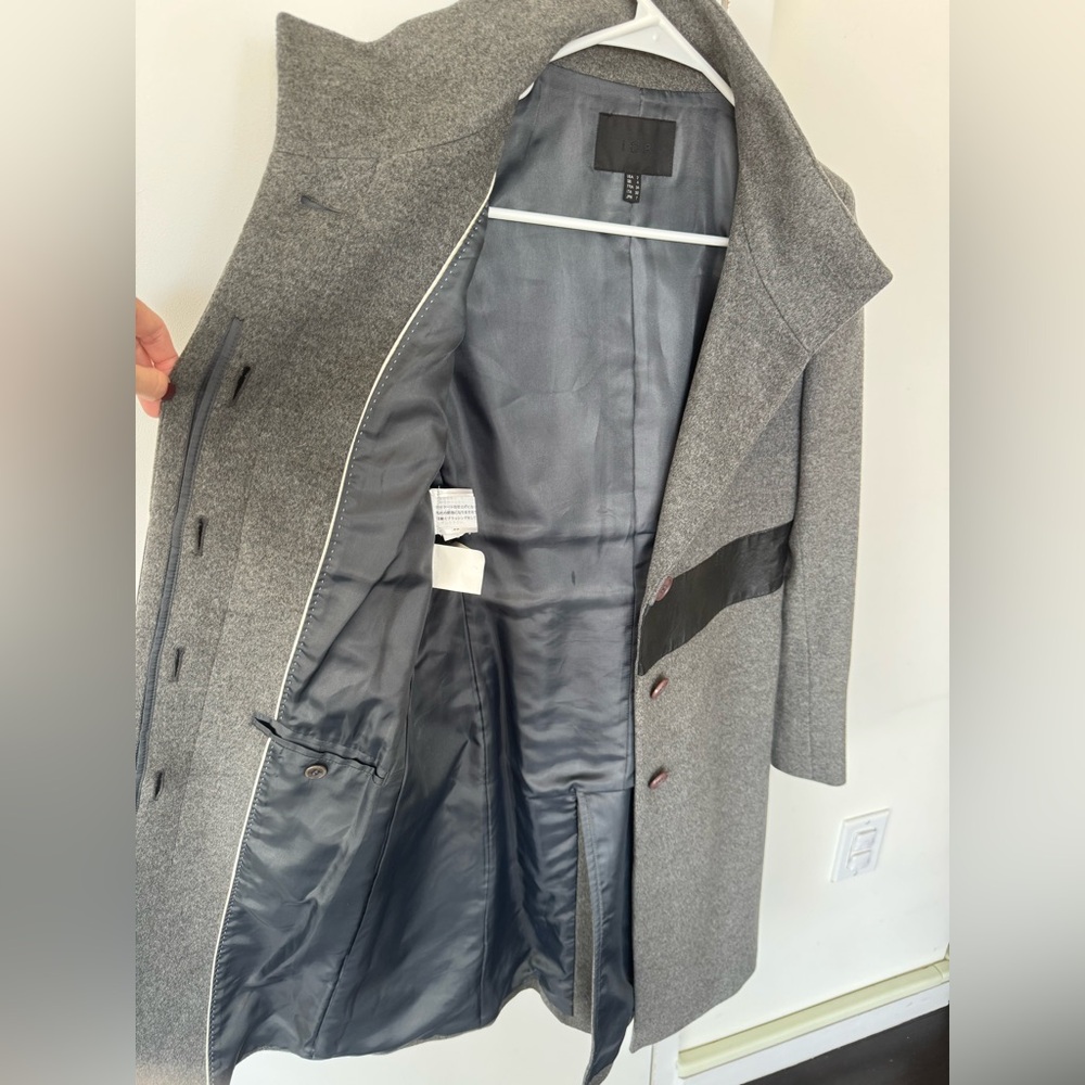 Icb Light Coat Size U.S 2 View 3